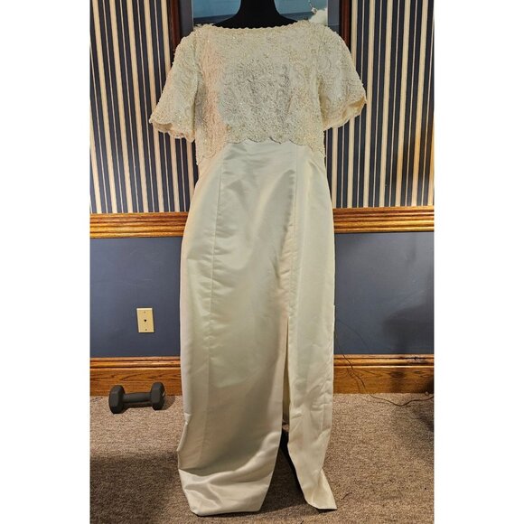Dresses & Skirts - White Beaded Lace Plus Size Wedding Dress, Size 2XL